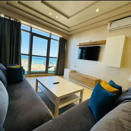 Seafront 2 Bedrooms Flat Tangier Bagian luar foto