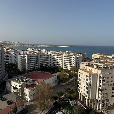 Seafront 2 Bedrooms Flat Tangier Bagian luar foto