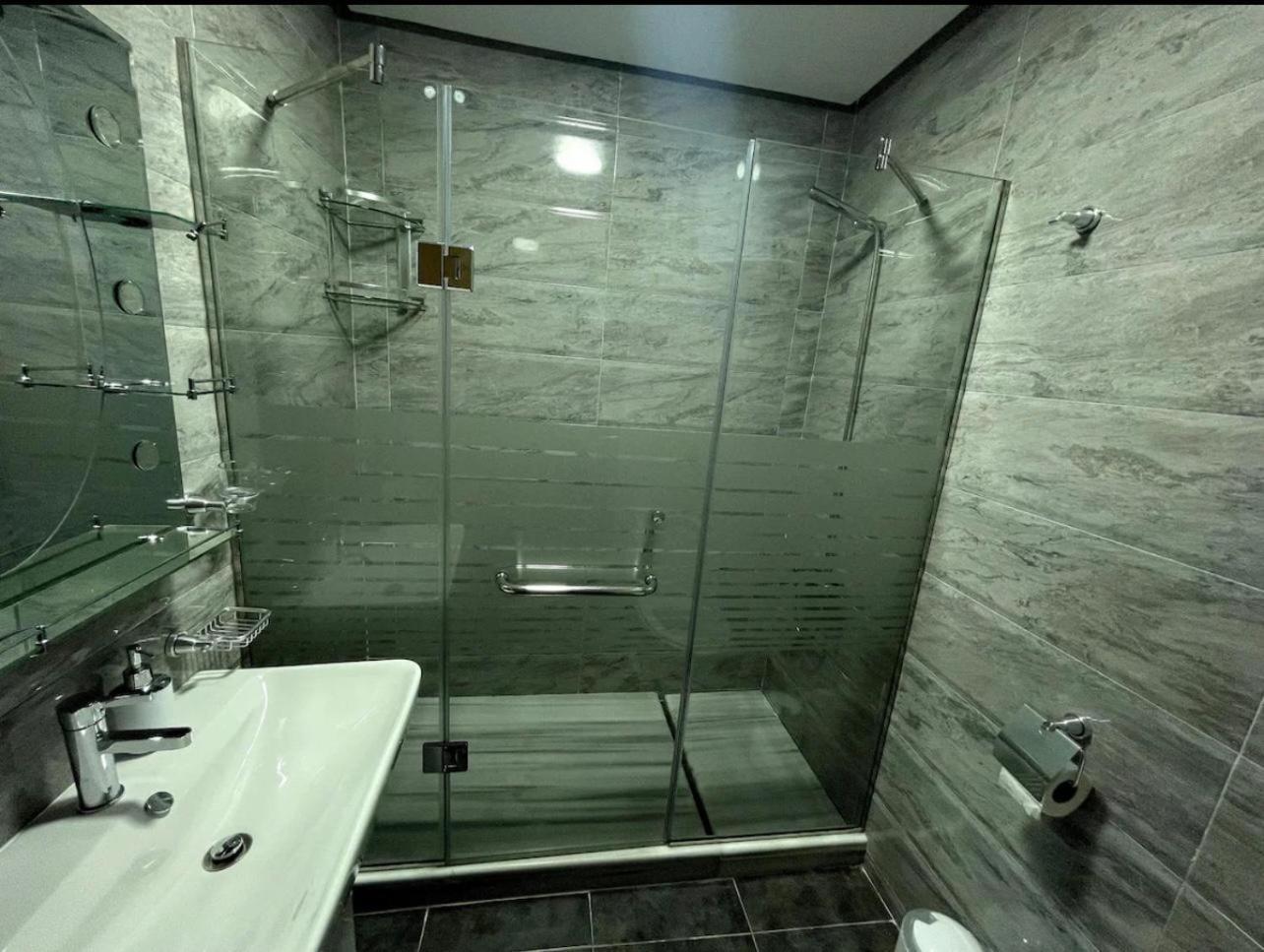 Seafront 2 Bedrooms Flat Tangier Bagian luar foto