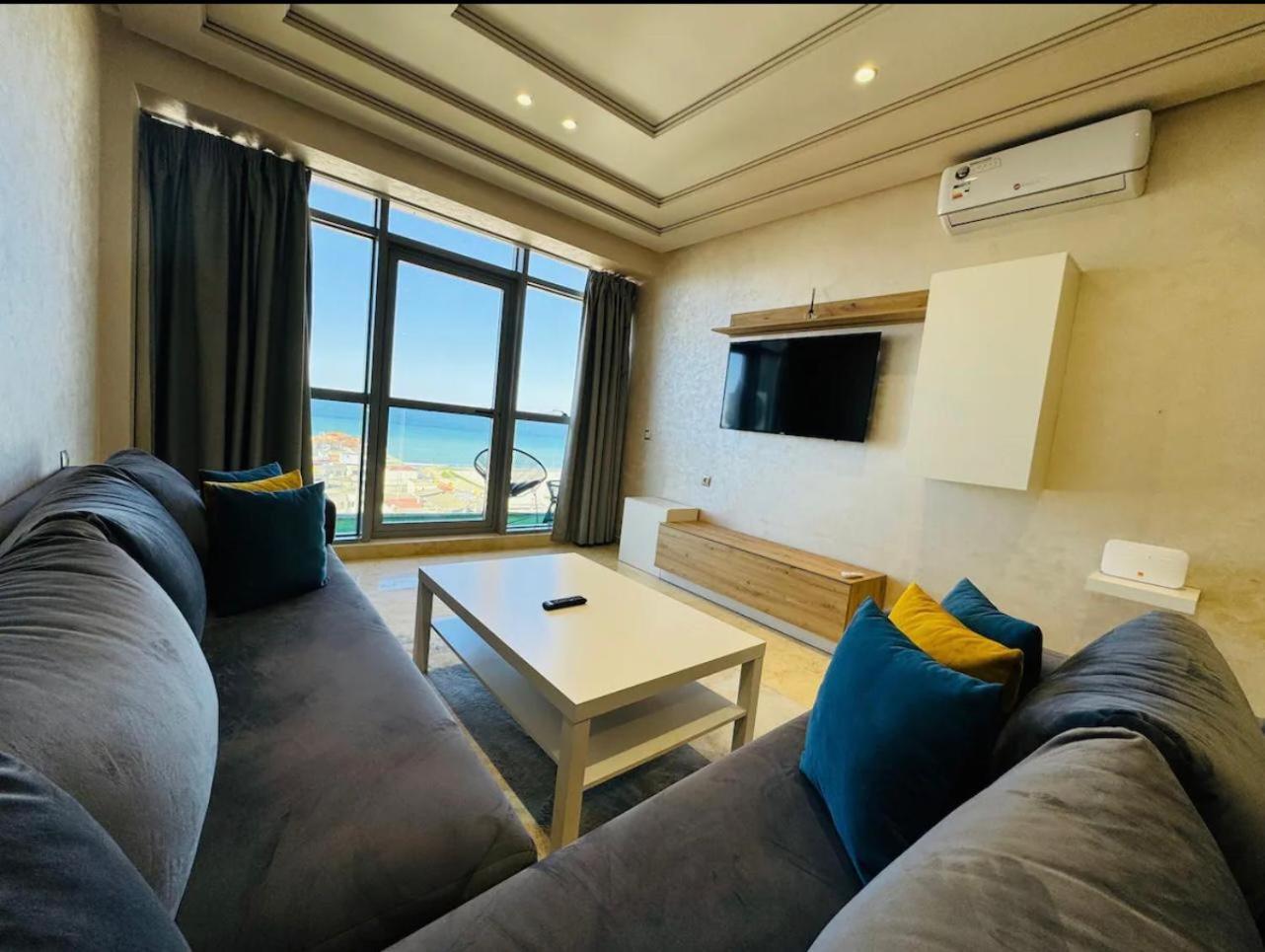 Seafront 2 Bedrooms Flat Tangier Bagian luar foto